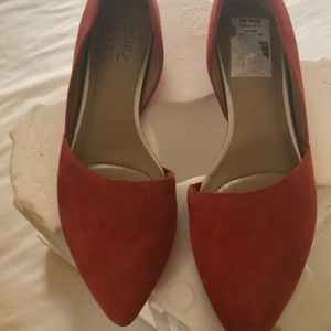 Great for spring!  FAB orange suede upper flats